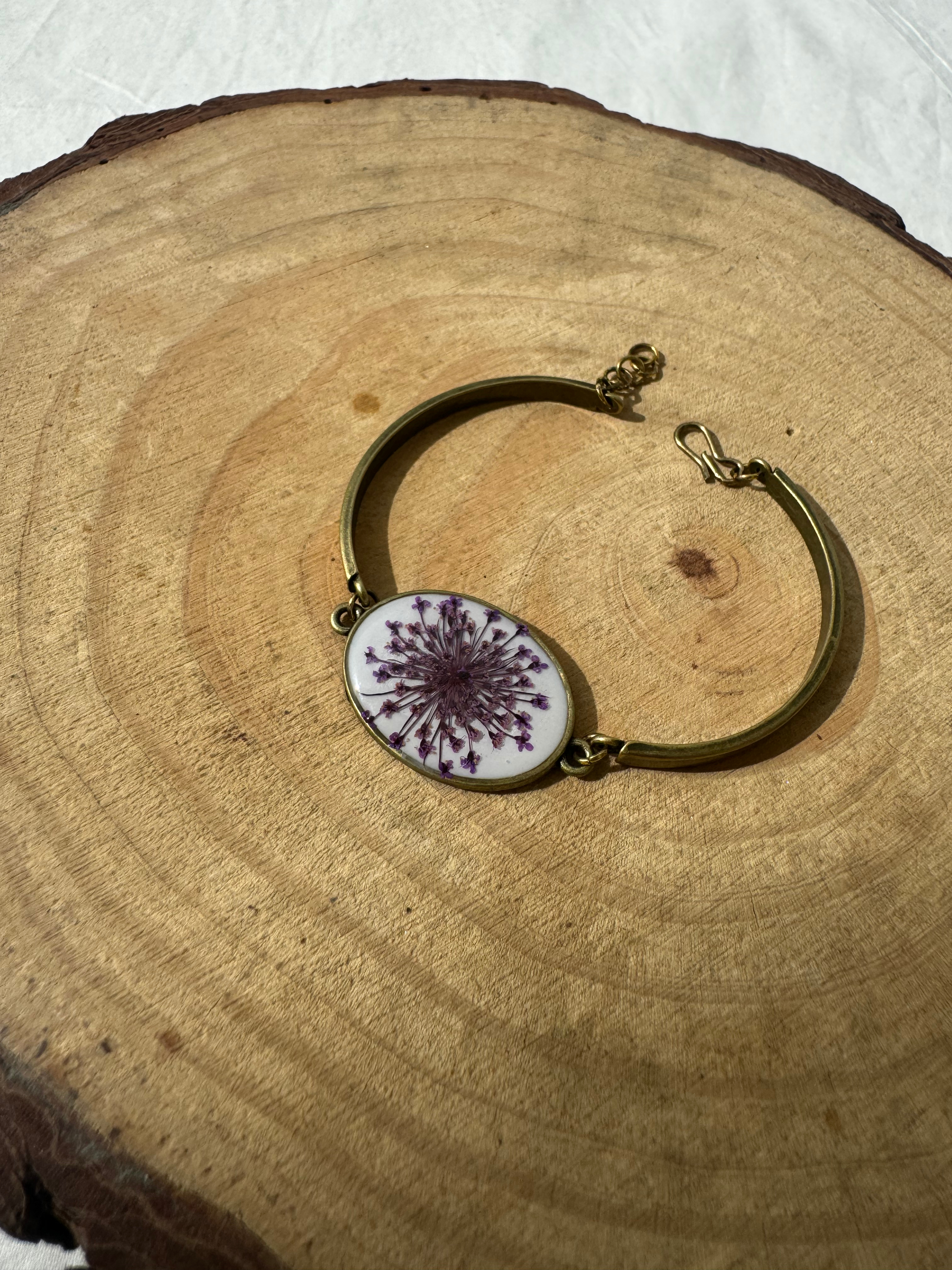TWILIGHT BLOOM -Pressed Flower Resin Jewelry Bracelet