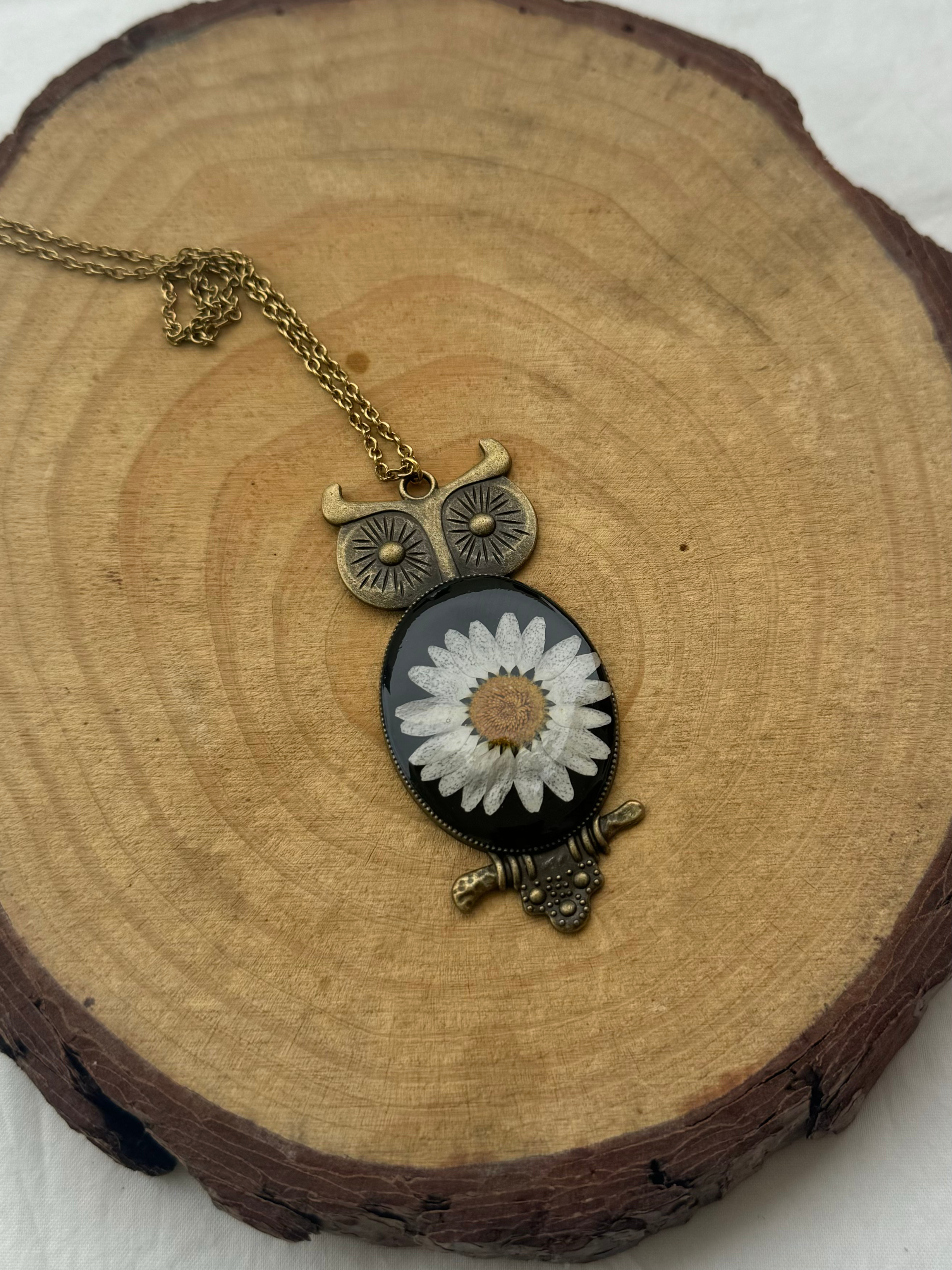 THE FLORAL OWL - "Wise Owl" Pressed Flower Necklace