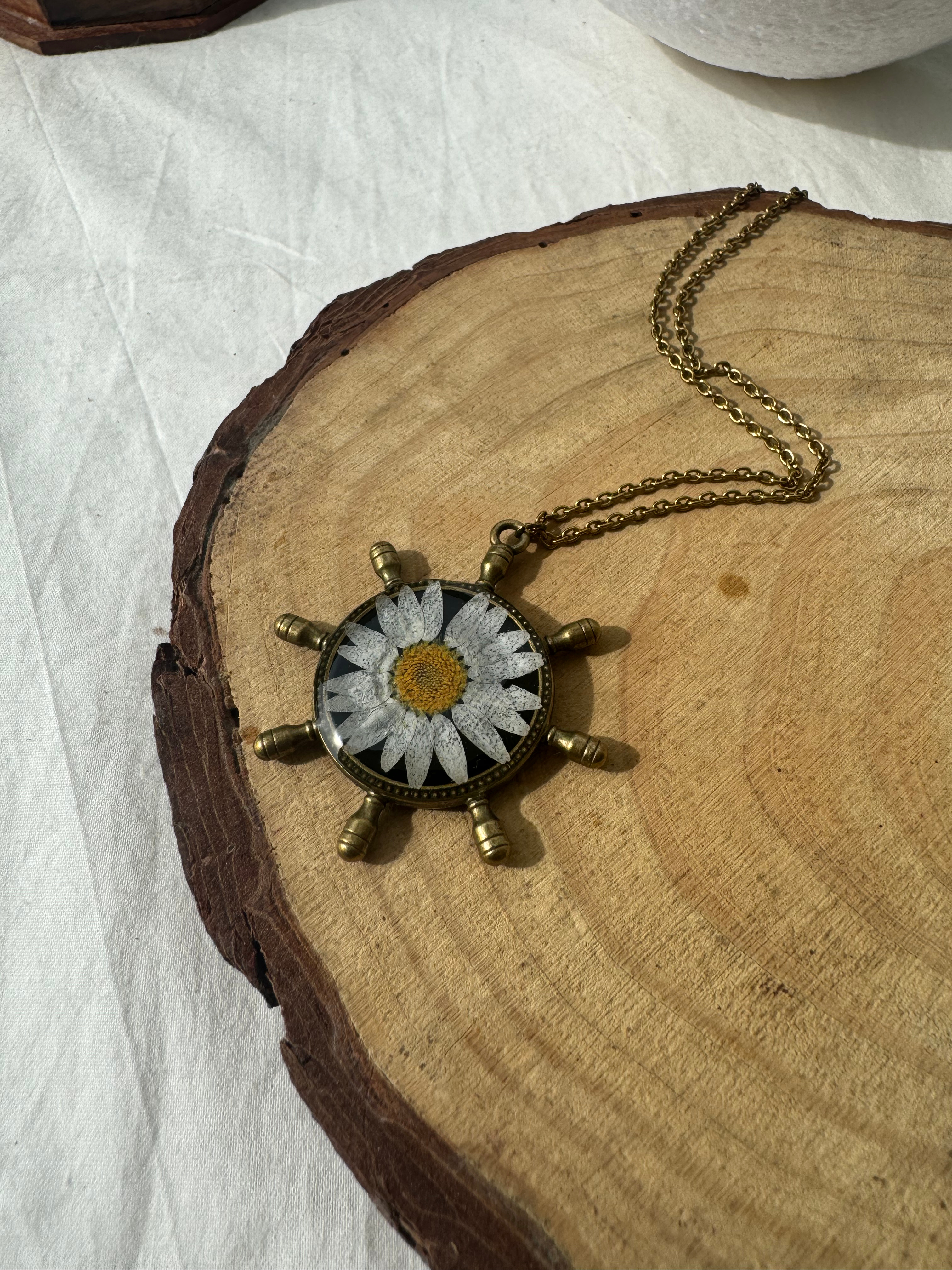 BLOOM WHEEL - Vintage Pressed Flower Pendant Necklace