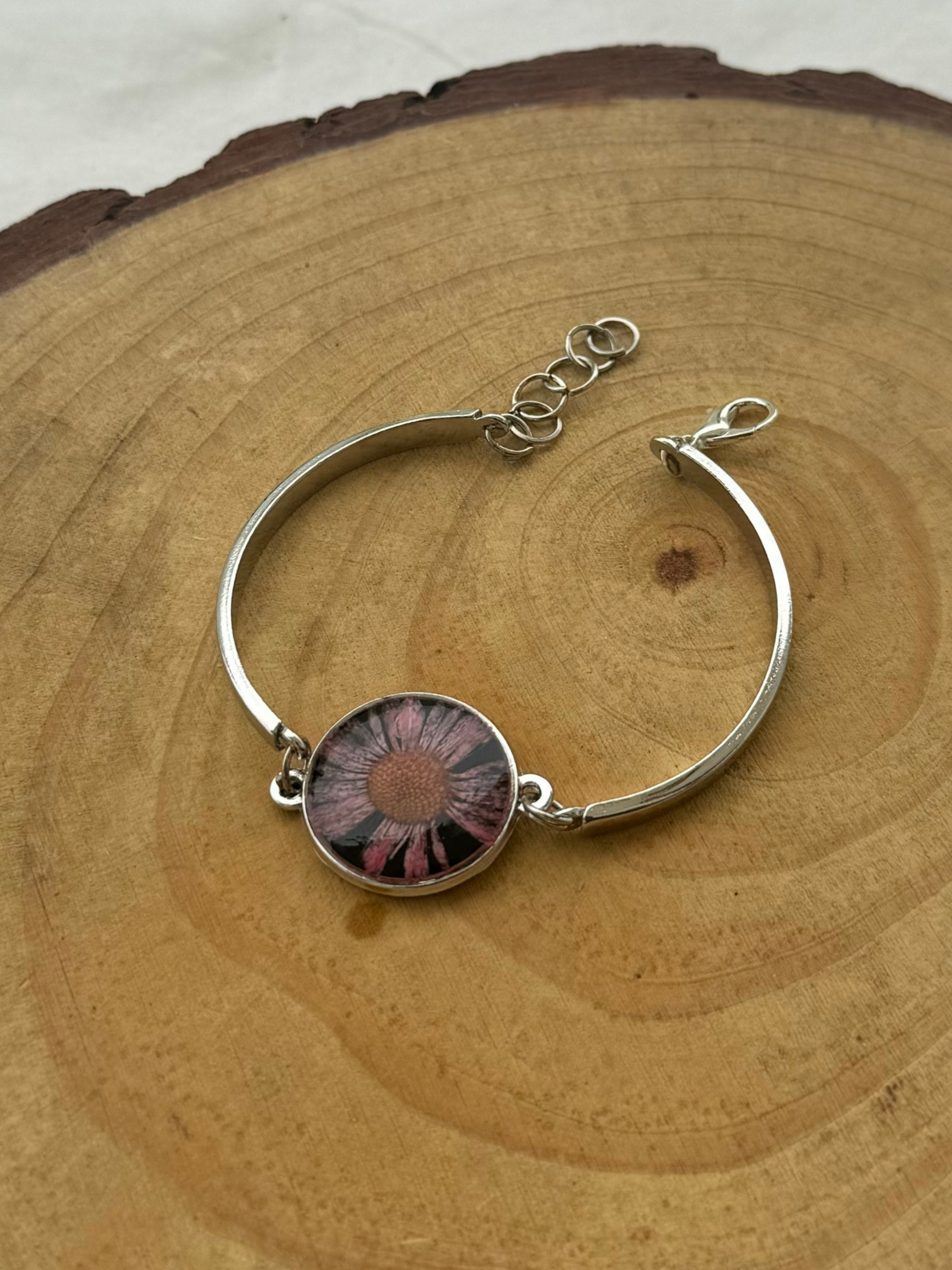 TWILIGHT BLLOM RED - Vintage Pressed Flower Pendant Bracelet