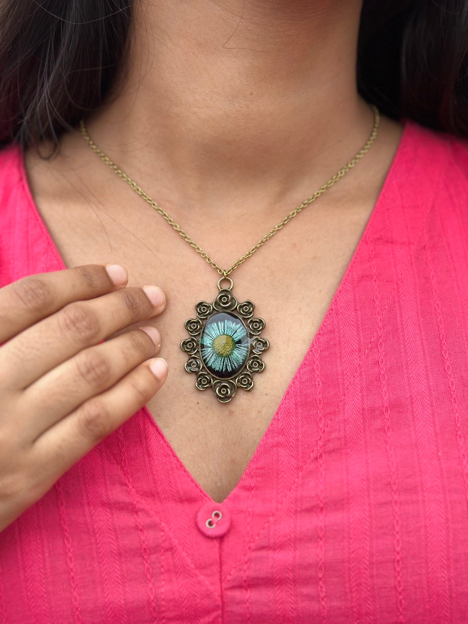 IRIS BLOOM - Vintage Pressed Flower Pendant Necklace