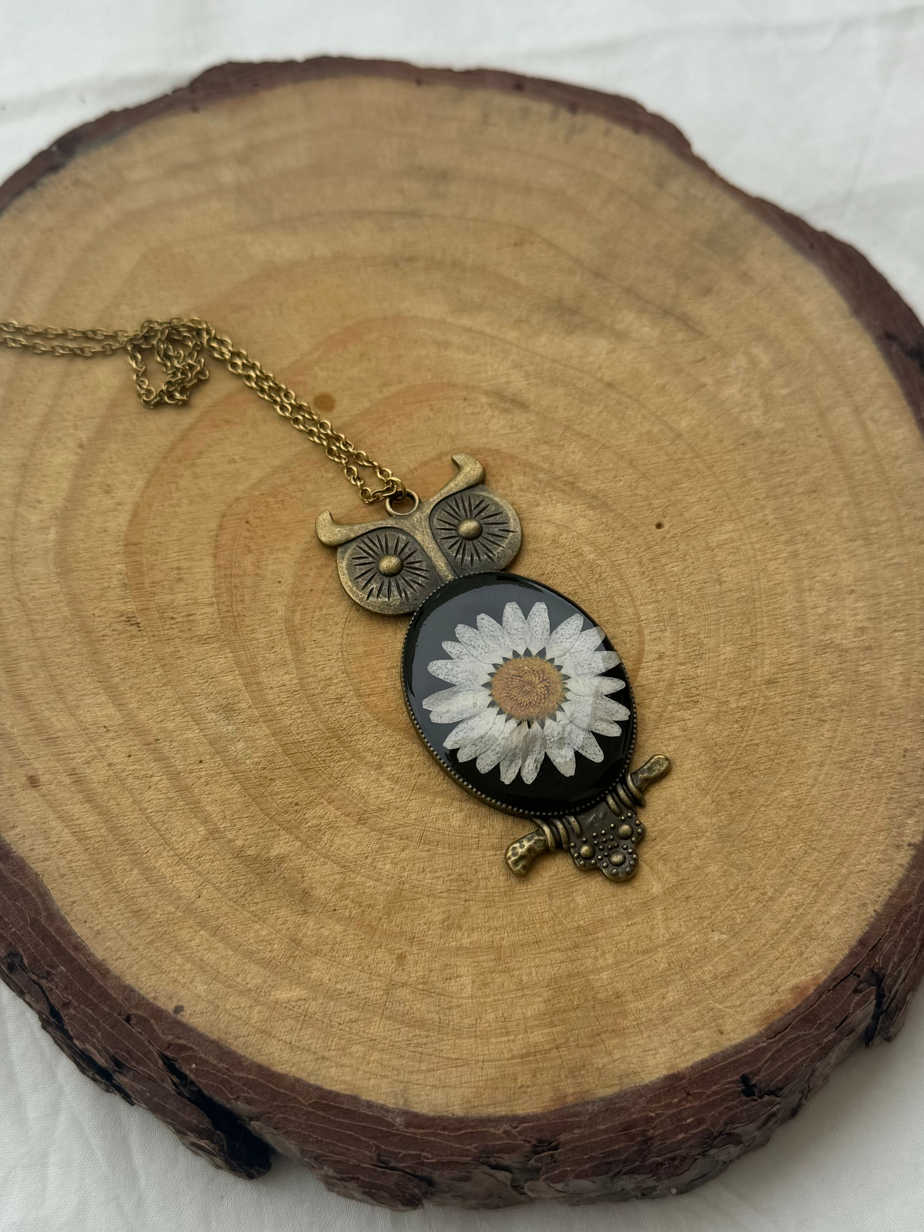 THE FLORAL OWL - "Wise Owl" Pressed Flower Necklace
